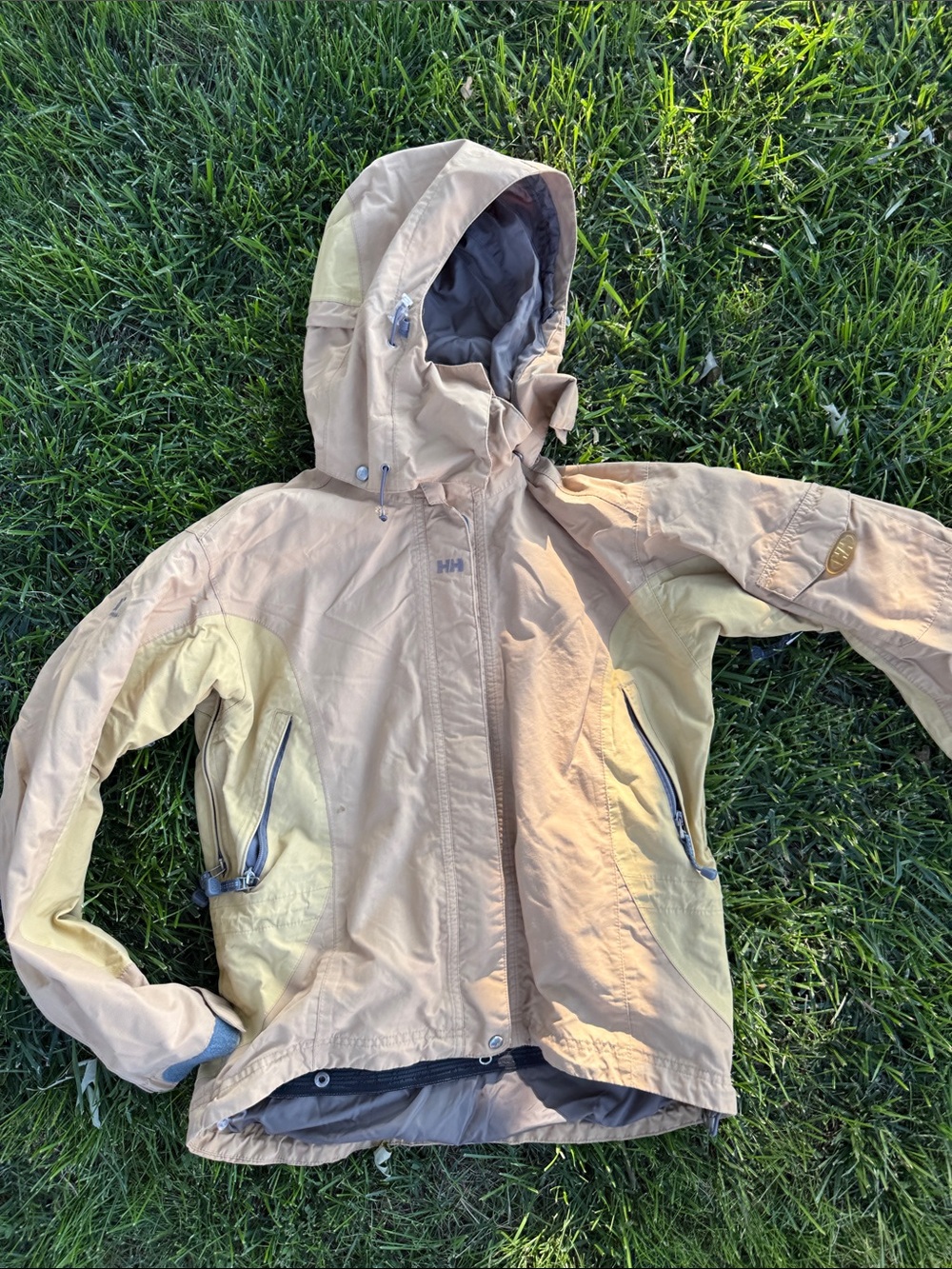 Women’s Helly Hansen Tan and Cream Waterproof Hooded snowboarding jacket
